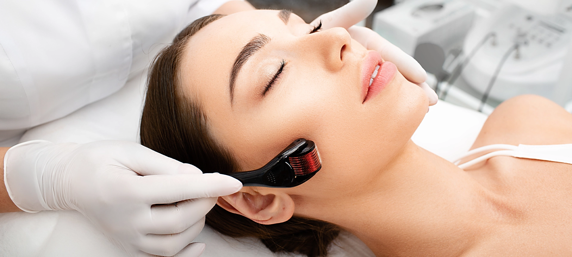 what is microneedling
